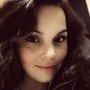 Meet your Posher, Alicia